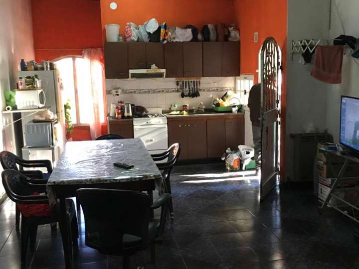 Comercial / Tienda en venta en General Balcarce, Buenos Aires