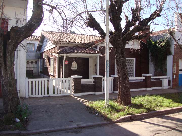 Casa en venta en Dorrego, Muñiz