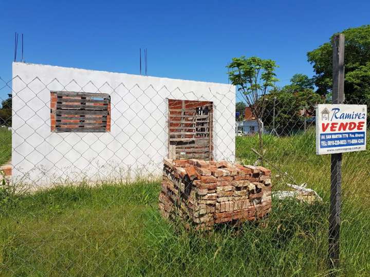 Casa en venta en Juana de Arco, Francisco Álvarez