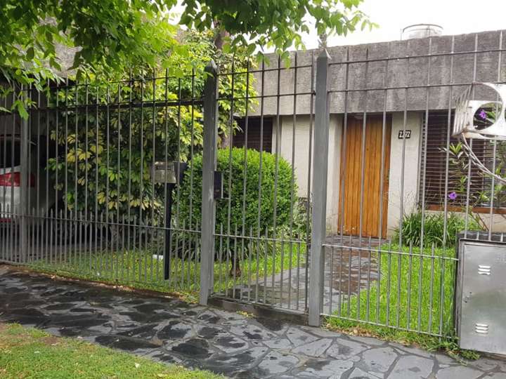 Casa en venta en Blas Parera, 2270, Buenos Aires
