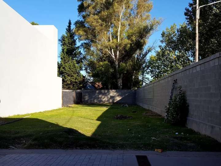 Terreno en venta en Fitz Roy, Villa Udaondo