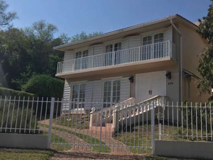 Casa en venta en Schweitzer, Villa Carlos Paz