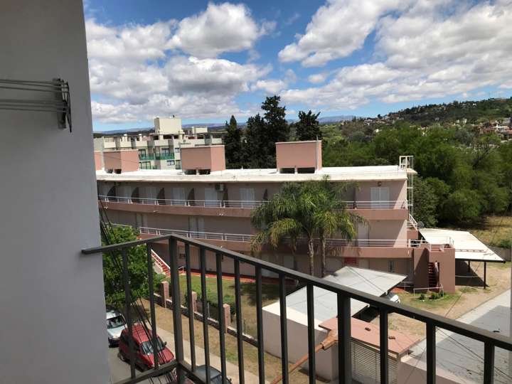 Casa en venta en Avenida 9 de Julio, 420, Villa Carlos Paz