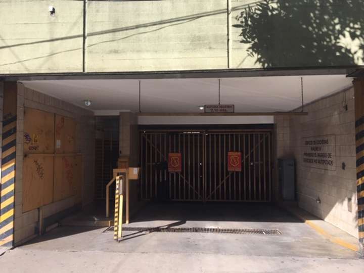 Cochera en venta en Alvear, 658, Buenos Aires