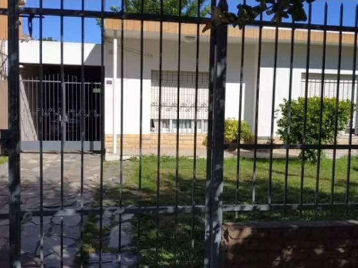 Casa en venta en Obrien, Buenos Aires