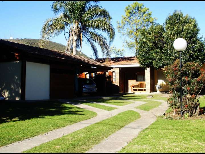Casa en venta en Avenida Cárcano, 556, Villa Carlos Paz