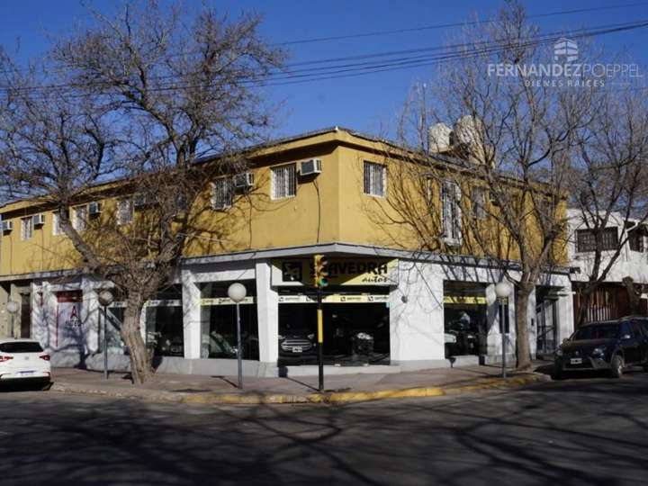 Comercial / Tienda en alquiler en Cornelio Saavedra, 801, Mendoza