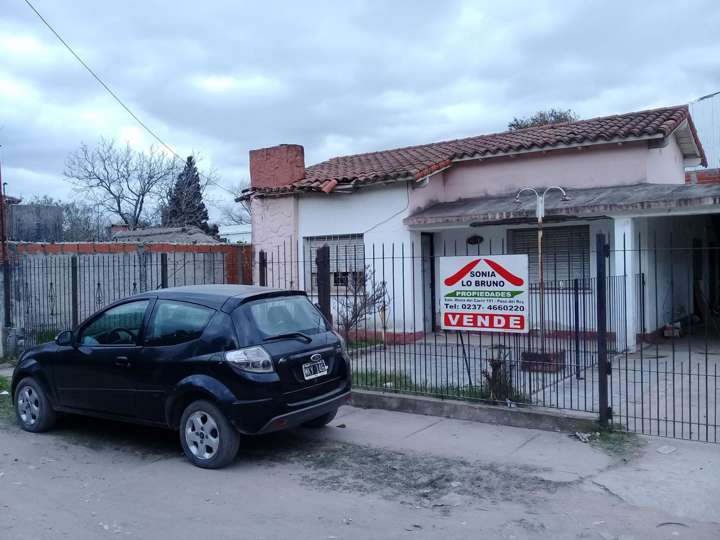 Casa en venta en Martín Paulino Lacarra, Paso del Rey
