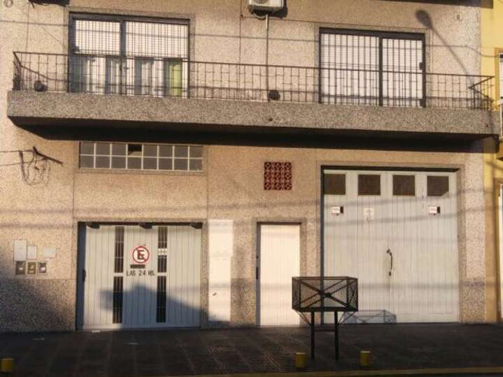 Edificio en venta en Mariano Moreno, 2744, Lomas del Mirador