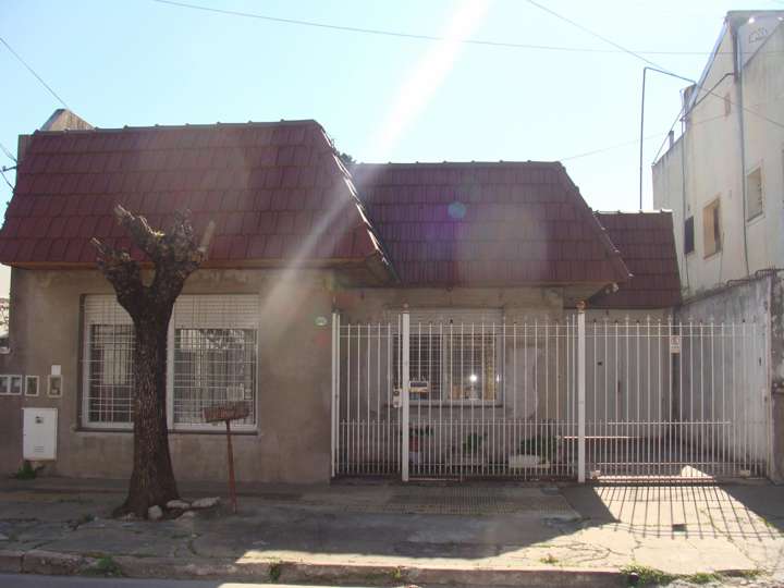 Casa en venta en 542 - Doctor Amadeo Sabattini, 4901, Buenos Aires