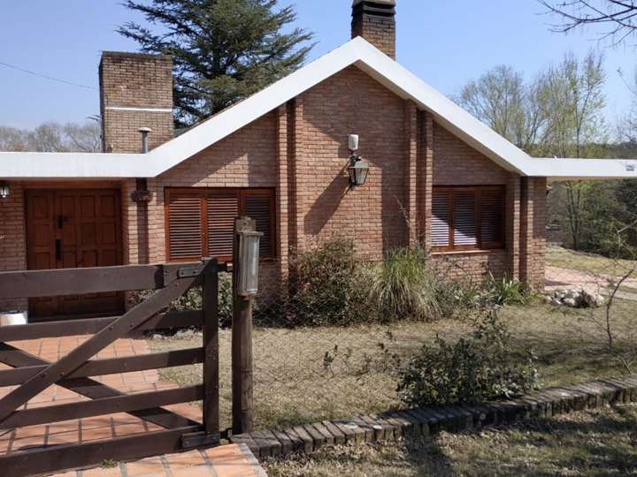 Casa en venta en Ushuaia, Villa Carlos Paz