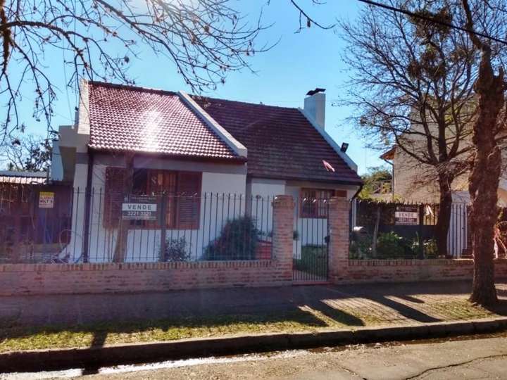 Casa en venta en Alférez Alberto Sardi, 134, Buenos Aires