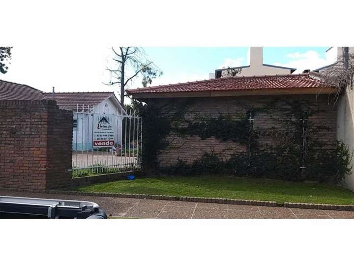 Terreno en venta en Mario Darío Grandi, 193, Paso del Rey