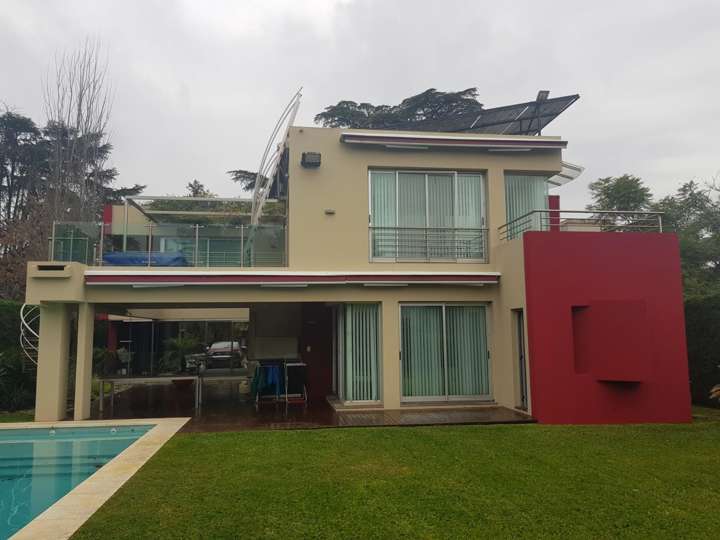 Casa en venta en Avenida Gaspar Campos, Muñiz