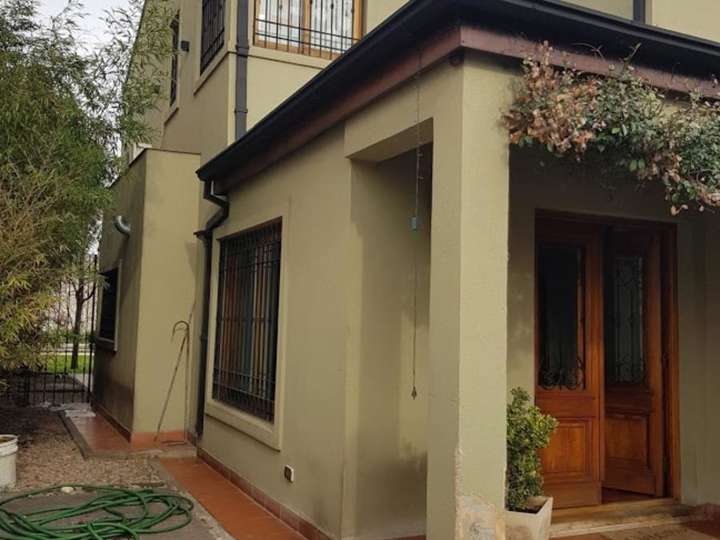 Casa en venta en General F. Miranda, Hurlingham