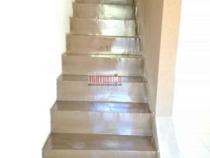 Casa en venta en Aguaribay, Buenos Aires