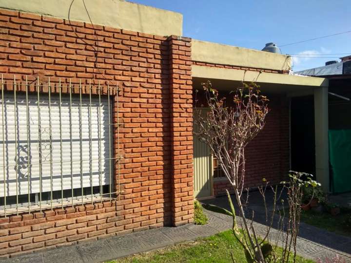 Casa en venta en Pasaje Guanahani, Buenos Aires