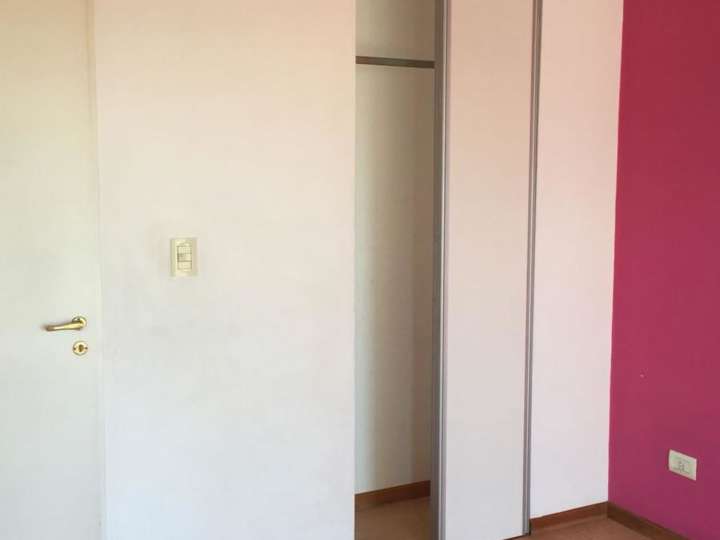 Departamento en venta en General Balcarce, Buenos Aires