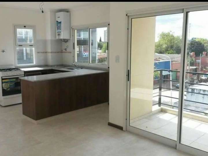 Departamento en venta en Lorenzo López, 994, Pilar
