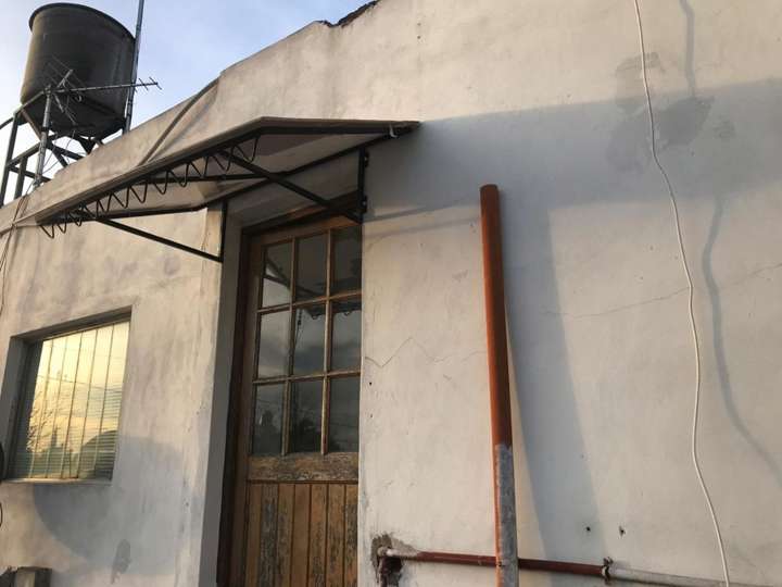 Casa en venta en Acceso Oeste, Buenos Aires