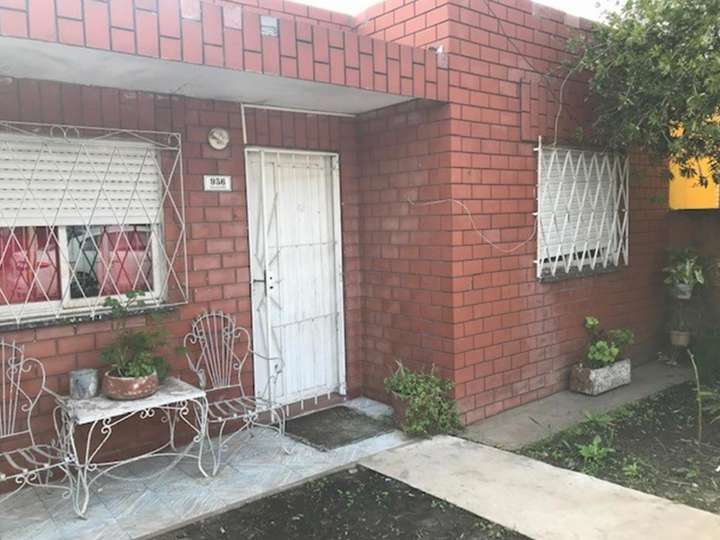 Casa en venta en Luis Salguero, Buenos Aires