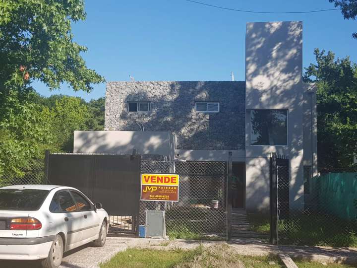 Casa en venta en Montevideo, Bella Vista