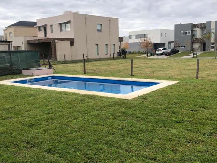 Casa en venta en Avenida de los Olivos, Benavídez