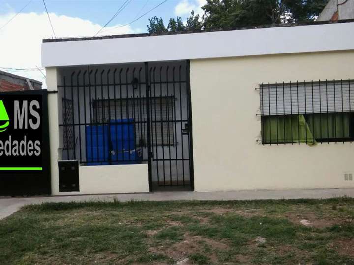 Casa en venta en Ipiranga, 3825, Gregorio de Laferrere