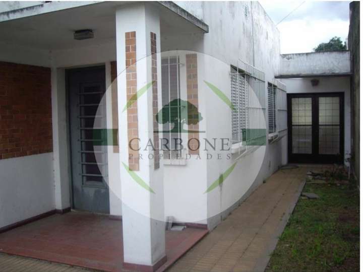 Casa en venta en Pedro de Mendoza, Hurlingham