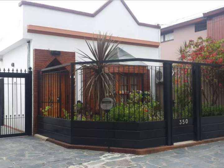 Casa en venta en Intendente Abel Costa, 348, Buenos Aires