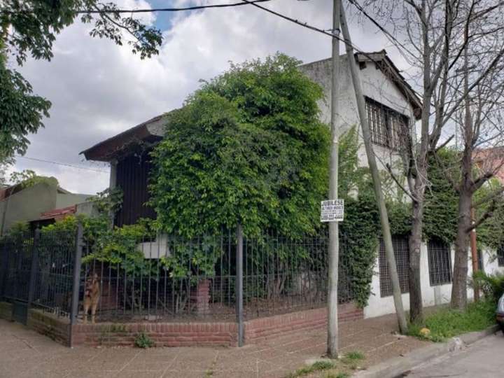 Casa en venta en Ingeniero Emilio Mitre, 878, Buenos Aires