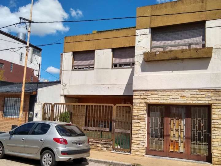 Casa en venta en Agustín de Elía, 800, Buenos Aires