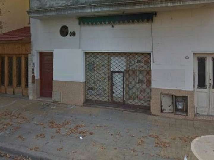 Comercial / Tienda en venta en Avenida Triunvirato, Ciudad Autónoma de Buenos Aires