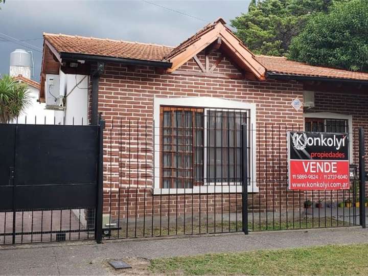 Casa en venta en Latzina, Buenos Aires