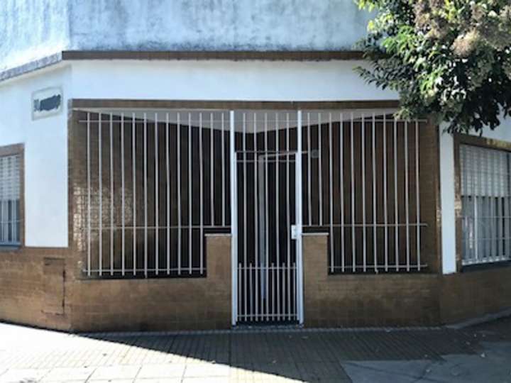 Casa en venta en Bouchard, 3876, Villa Granaderos de San Martín