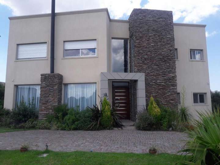 Casa en venta en Calle 7 A, Buenos Aires