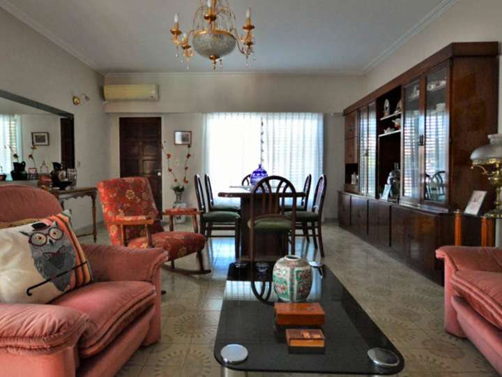 Casa en venta en Alberti, 699, Buenos Aires