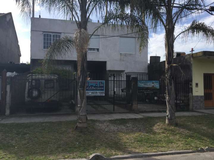 Casa en venta en Garibaldi, 3259, Villa Luzuriaga