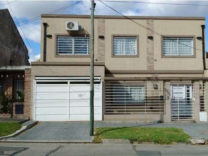 Casa en venta en Vicente Oliden, 999, Buenos Aires