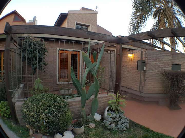 Casa en venta en Leopoldo Lugones, 198, Córdoba