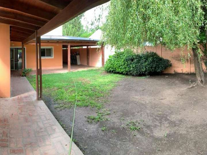 Casa en venta en Buenameson, 500, Villa Gobernador Gálvez