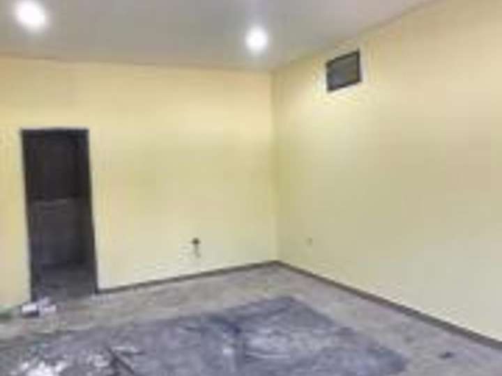 Comercial / Tienda en alquiler en Avenida Hipólito Yrigoyen, 9609, Buenos Aires