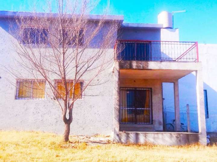 Casa en venta en Buenos Aires, 48, Santa María de Punilla