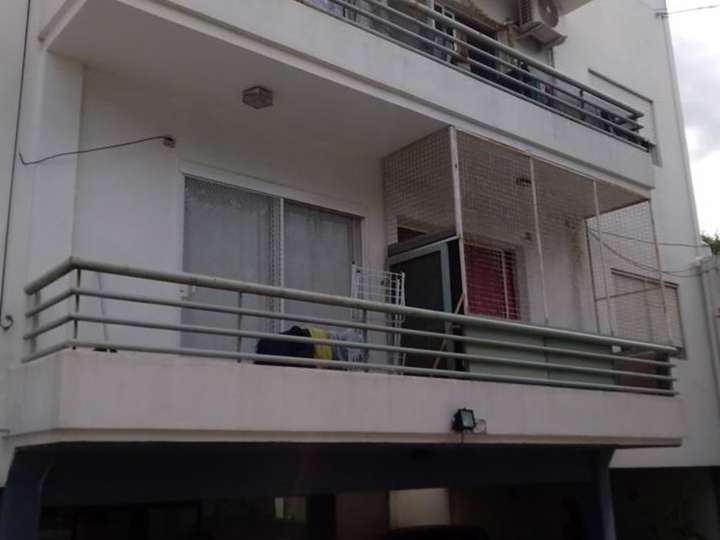 Departamento en venta en Peluffo, Buenos Aires