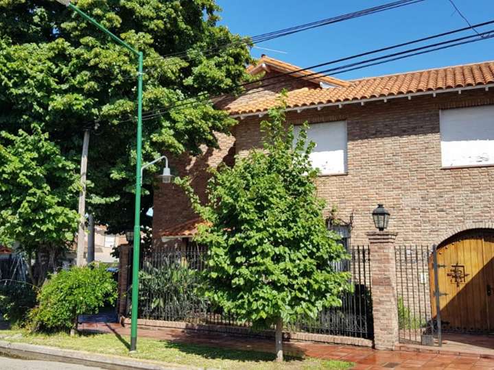 Casa en venta en Pampa, 600, San Isidro