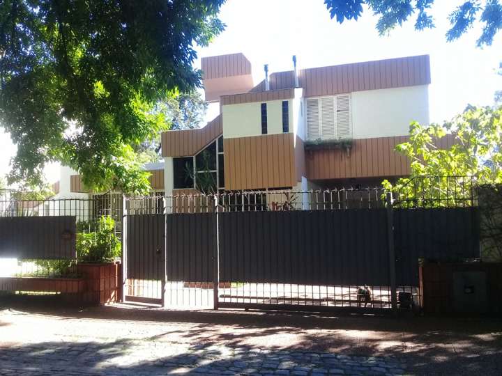 Casa en venta en 103 - Buenos Aires, Loma Hermosa