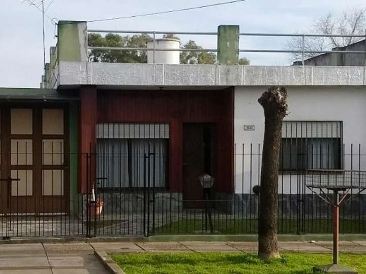 Casa en venta en Dardo Rocha, 1899, Buenos Aires