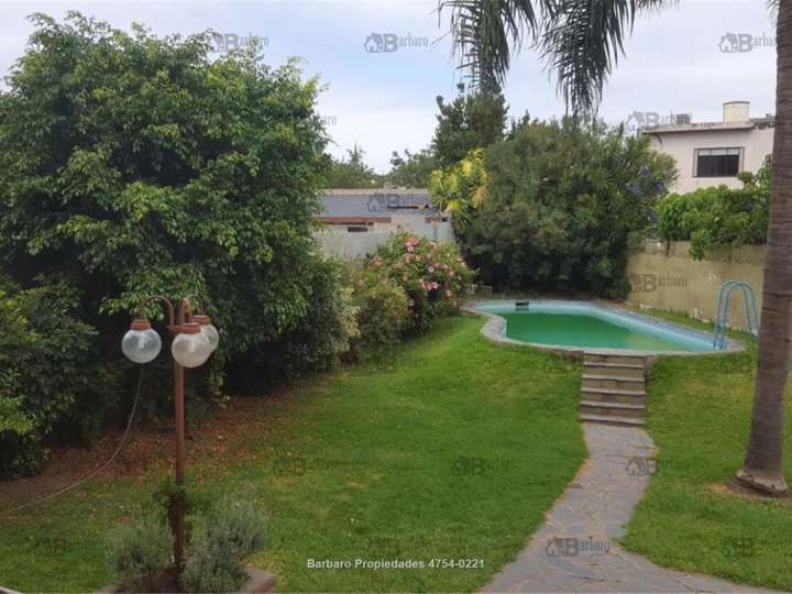 Casa en venta en 121 - Viacava, 1300, Buenos Aires