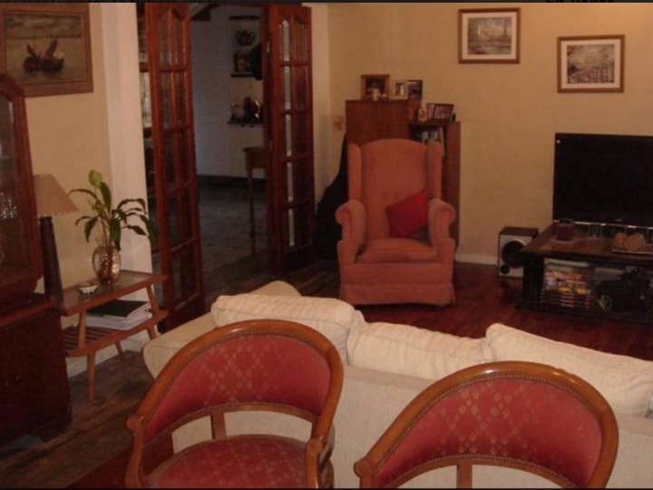 Casa en venta en Cuba, 419, Villa Luzuriaga