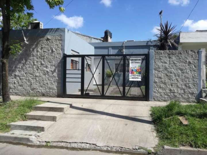 Casa en venta en Venezuela, Buenos Aires